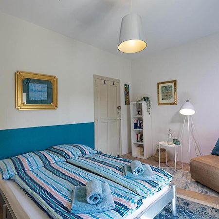 Les Chambres Du Lavoir Vert 투르베 외부 사진