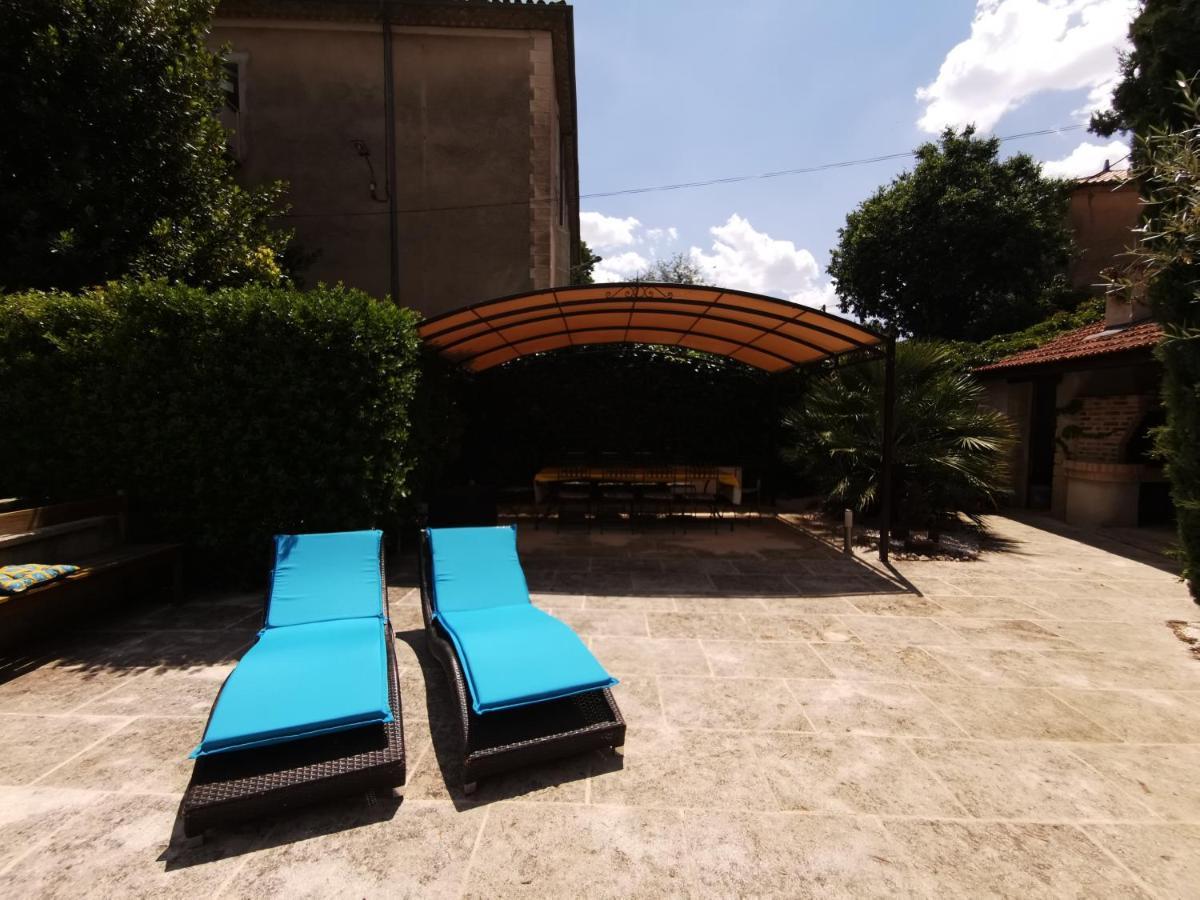 Les Chambres Du Lavoir Vert 투르베 외부 사진